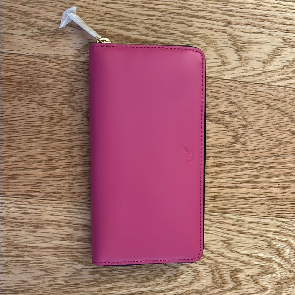 J crew zip around continental wallet in great condition